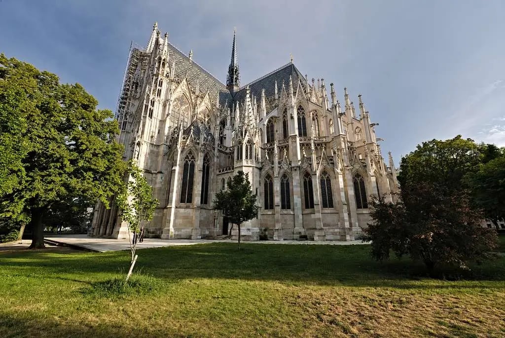 05 - Votivkirche de Viena vista desde atrás - Viaje a Viena