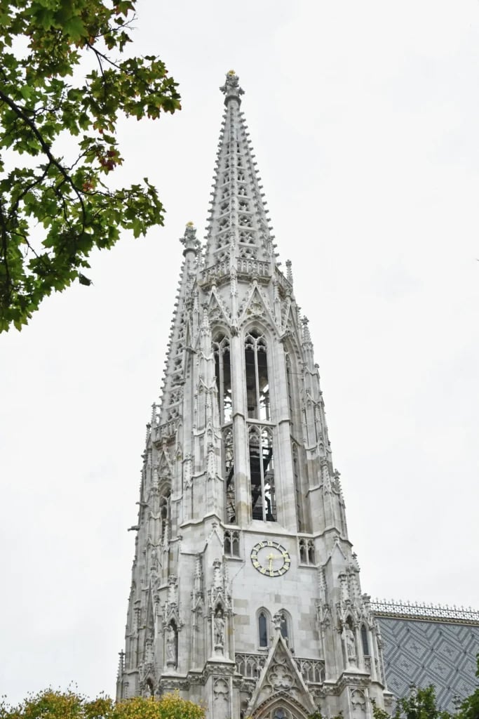 03 - Votivkirche de Viena vista detallada de la torre - Viaje a Viena